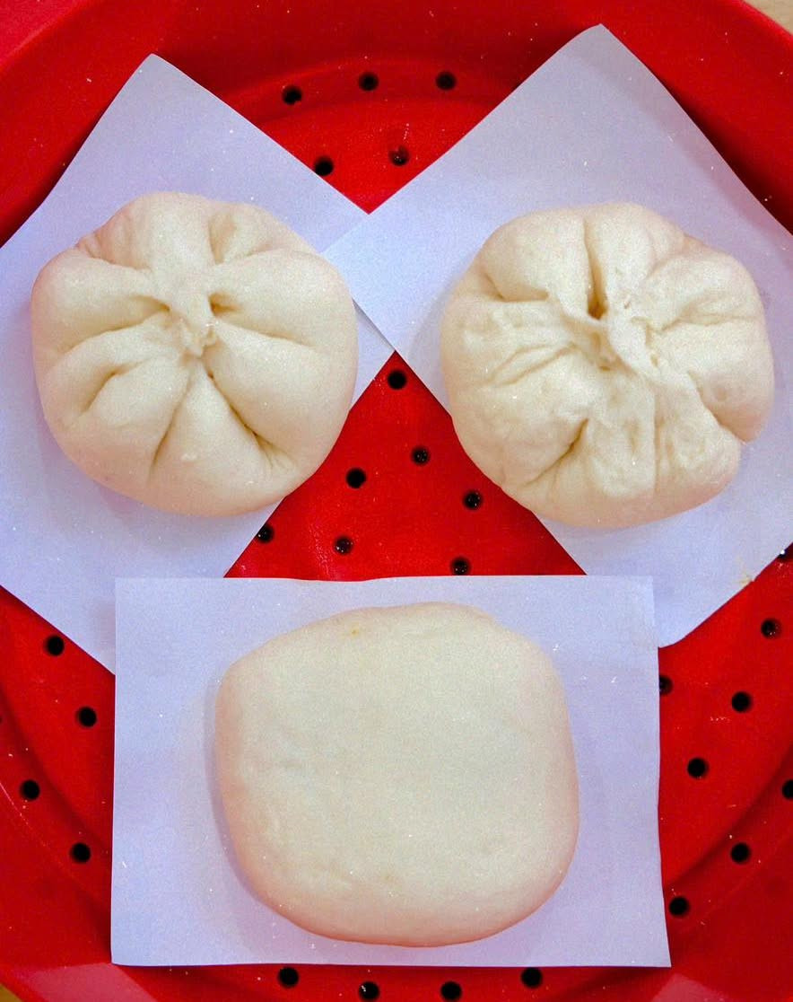 Khám Phá Bí Quyết Làm Bánh Bao Nhân Bí Đỏ Mềm Mịn, Thơm Ngon Khó Cưỡng!