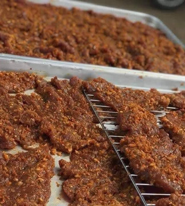 Khô Bò Sả Ớt: Thơm Nồng, Cay Nồng, Hương Vị Đậm Đà