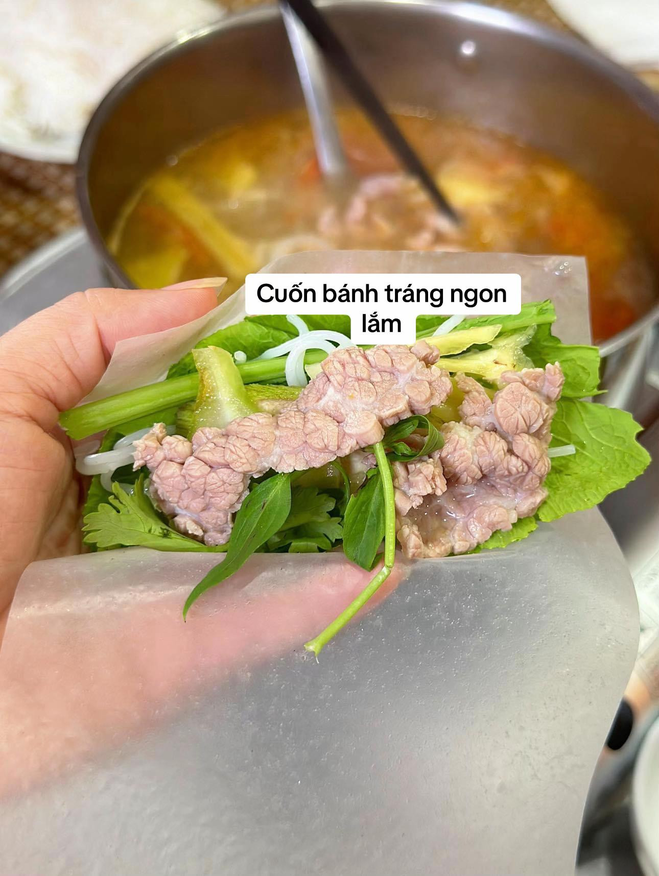 Lẩu Bò Nhúng Dấm - Thơm Ngon Khó Cưỡng Ngày Mưa