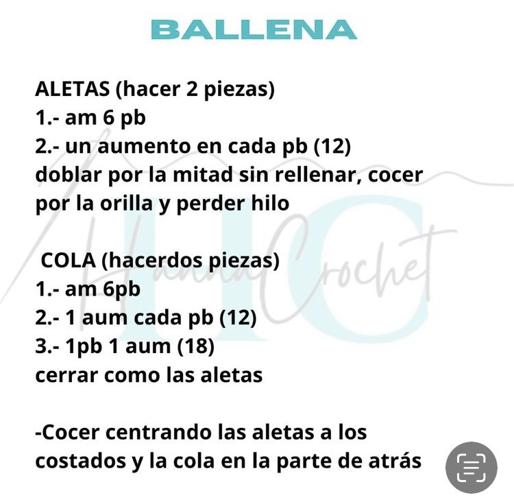 Llavero de ballena tejido a crochet en colores vibrantes