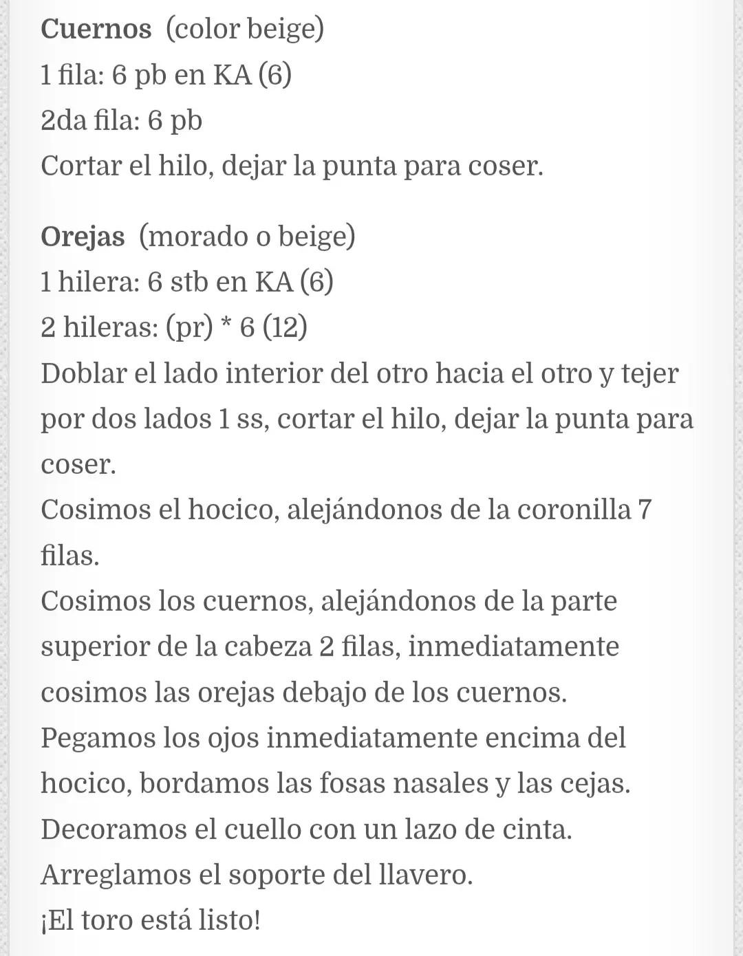 Llaveros de renos tejidos a crochet en colores pastel