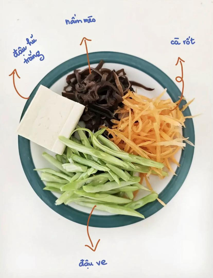 Miến Xào Chay Ngũ Sắc Hấp Dẫn Và Đậm Đà