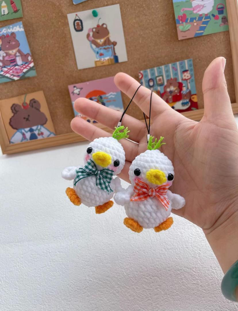 Móc len chú vịt con dễ thương với nơ xinh xắn