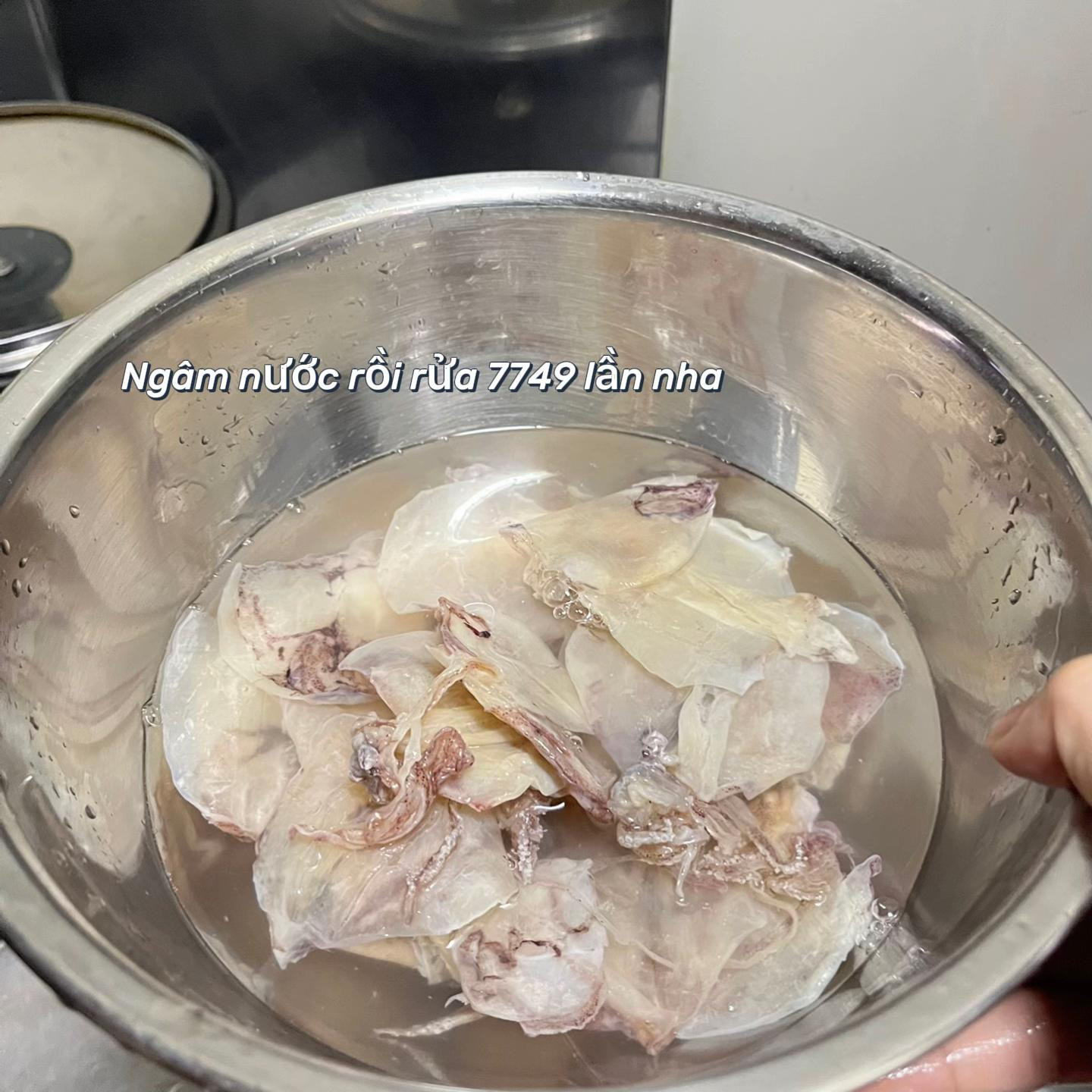 Mực Rim Me Chua Cay Đậm Đà Hương Vị