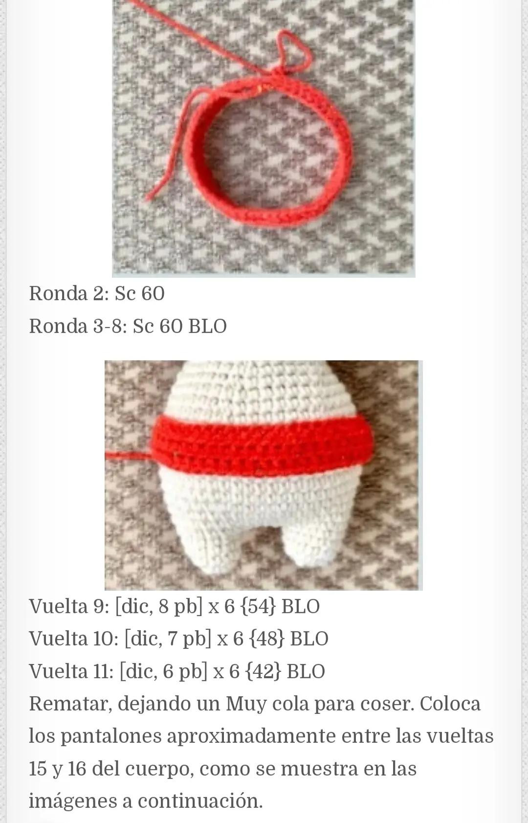 Muñeco de Navidad de ganchillo con regalo en mano