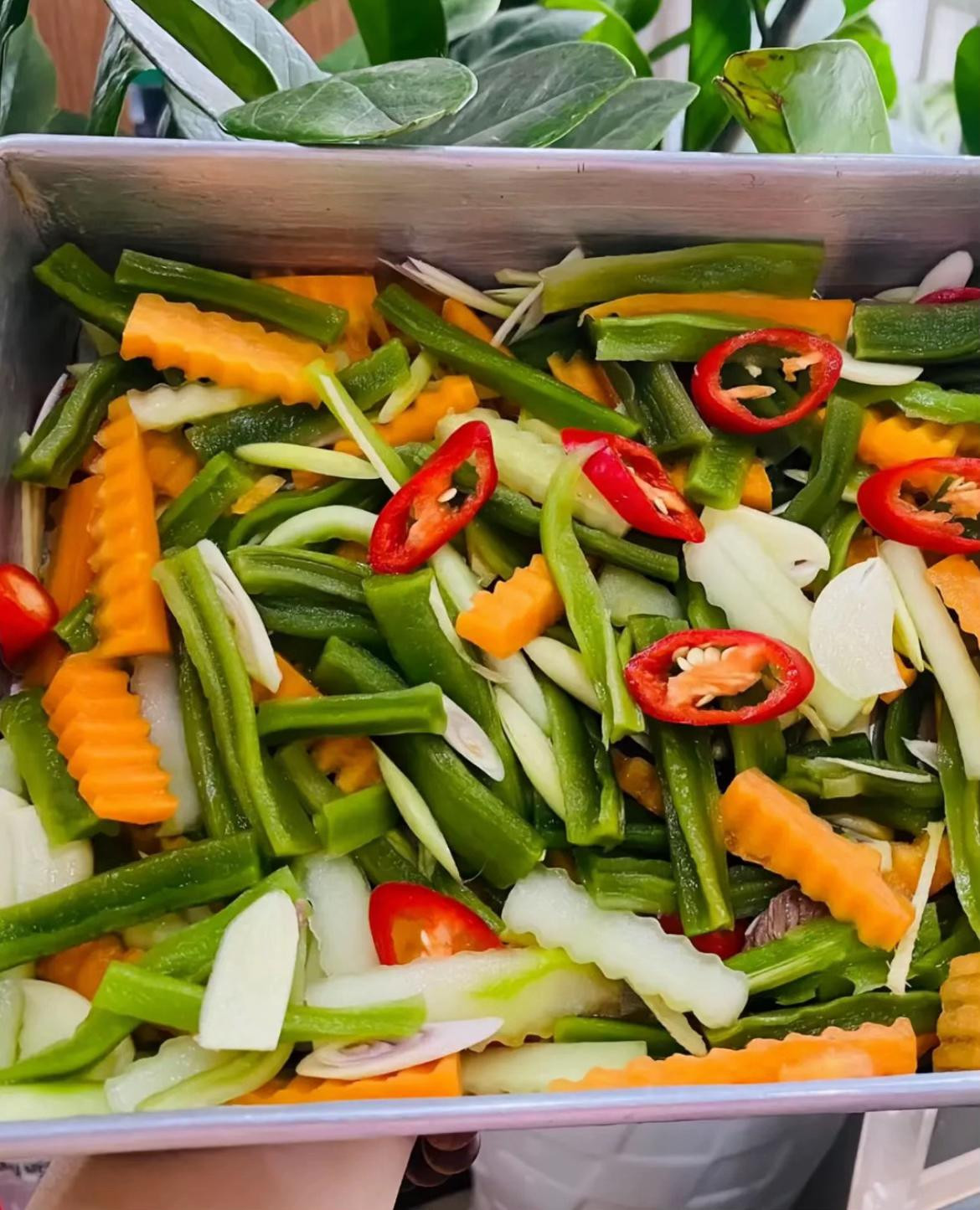 Nộm Bắp Bò Rau Tiến Vua Chua Ngọt Thanh Mát