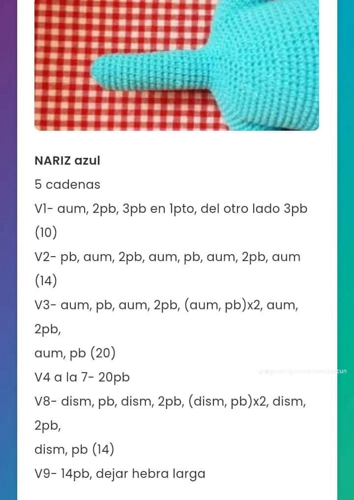 Patrón de Amigurumi de Pitufo Vanidoso para Juguete Hecho a Mano