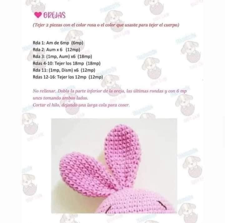 Patrón de conejo amigurumi con bufanda roja