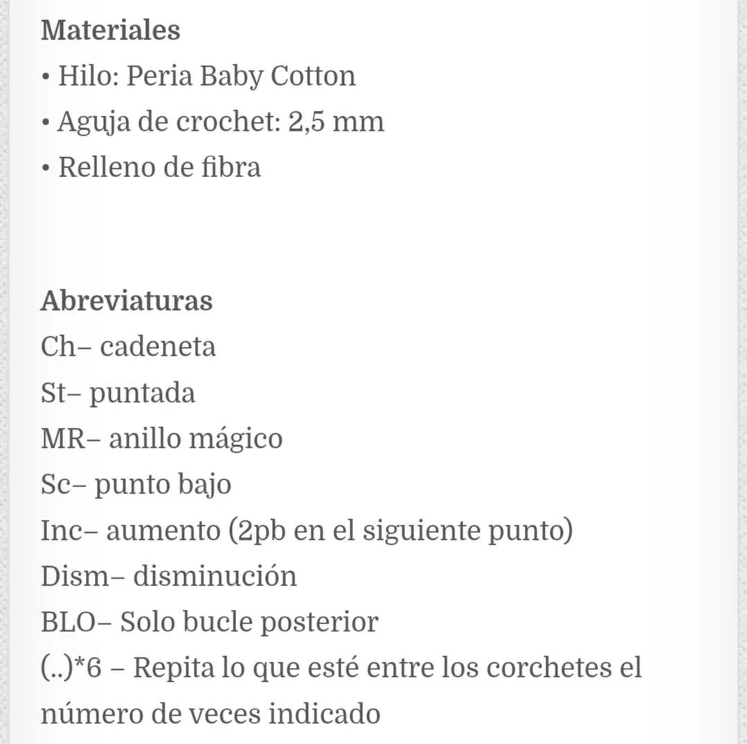 Patrón de ganchillo para oruga de colores vibrantes