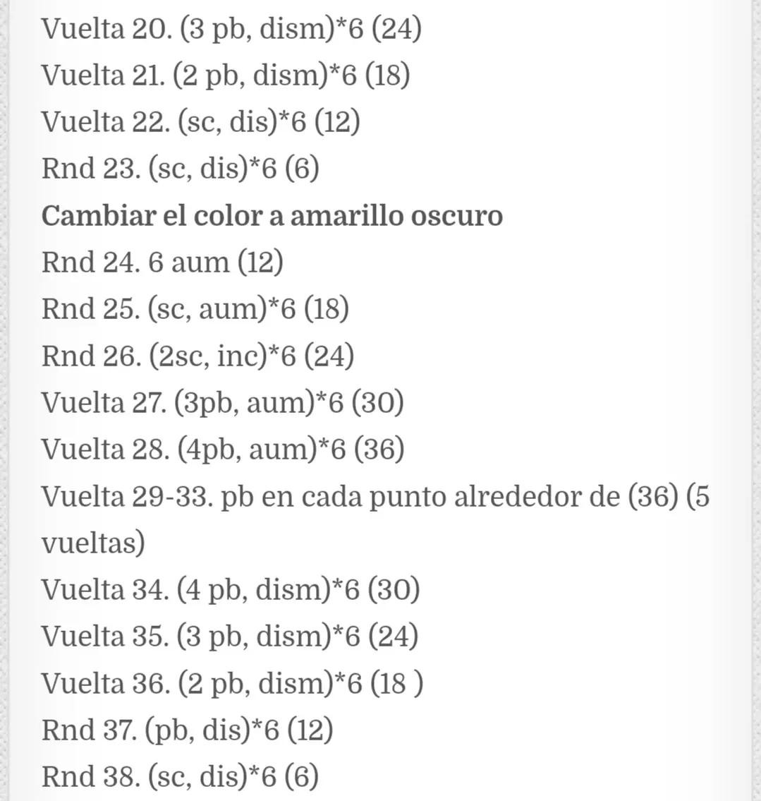 Patrón de ganchillo para oruga de colores vibrantes