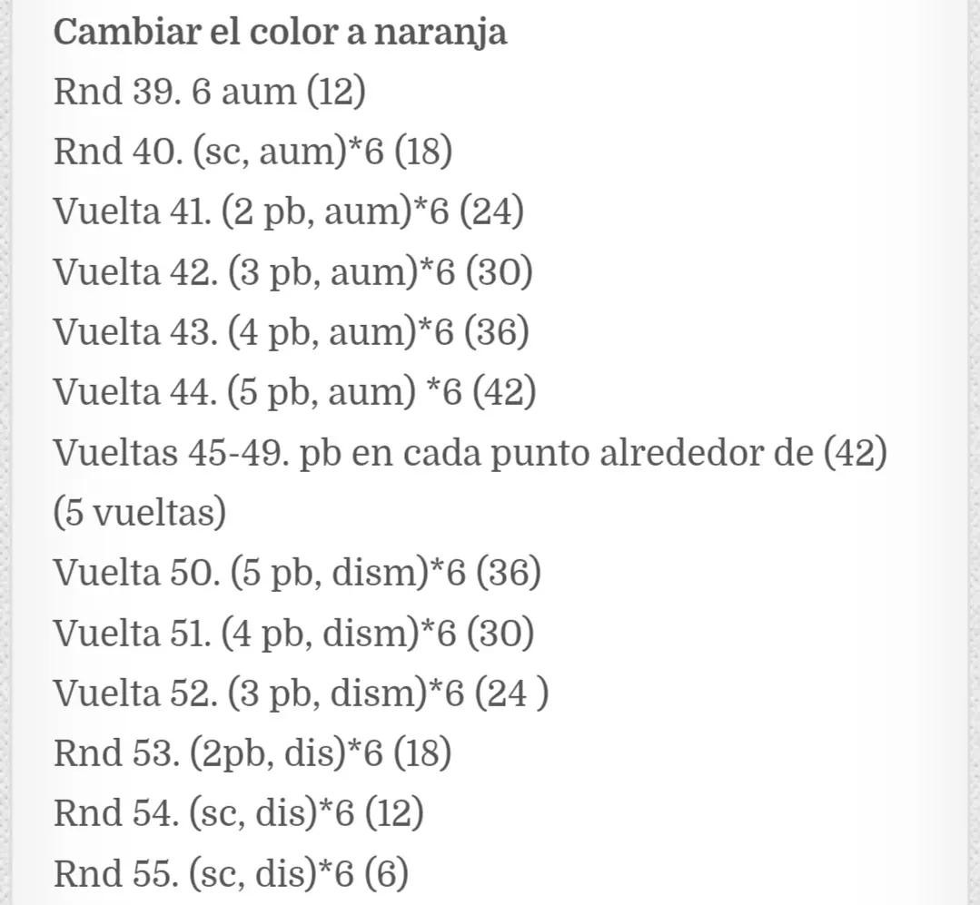 Patrón de ganchillo para oruga de colores vibrantes