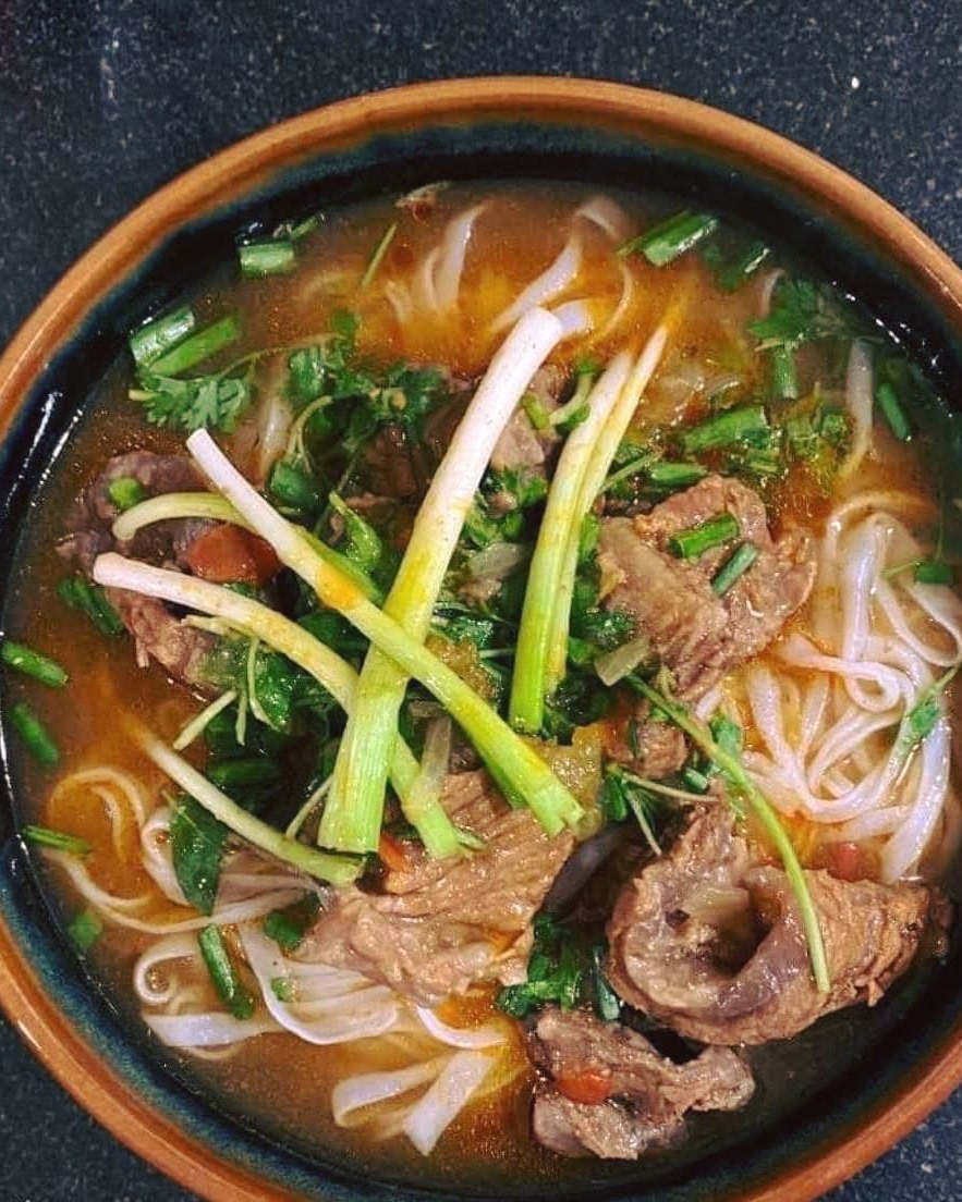 Phở Sốt Vang Thơm Ngon Với Thịt Bò Mềm Nhừ