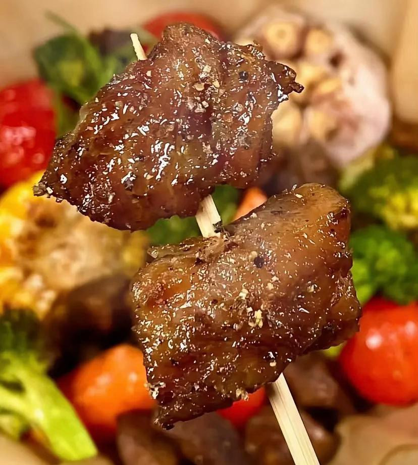 Salad Thăn Bò Nướng Rau Củ Đậm Đà Hương Vị