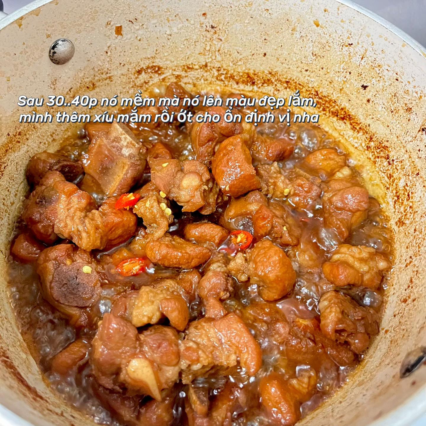 Sườn Rim Mặn Ngọt Đậm Đà, Mềm Mịn Tan Chảy