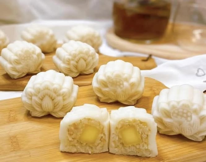 Thưởng Thức Hương Vị Truyền Thống Với Bánh Dẻo Bột Nếp Tinh Tế - Món Quà Trung Thu Đầy Ý Nghĩa