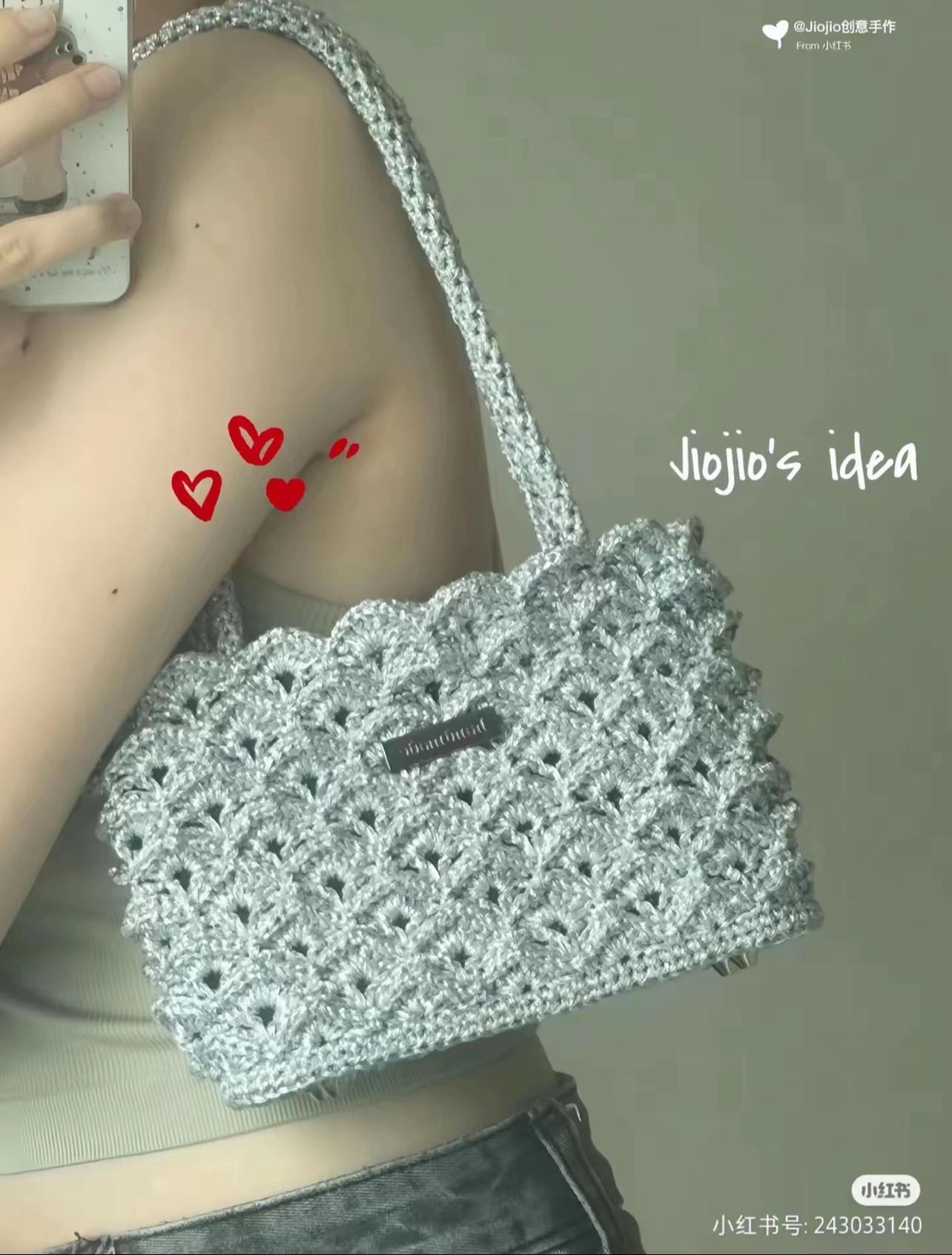 Túi xách móc len thủ công với hoa văn nổi bật và độc đáo