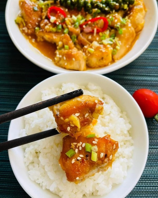 Ức gà giòn xốt cam thơm lừng, hương vị bùng nổ