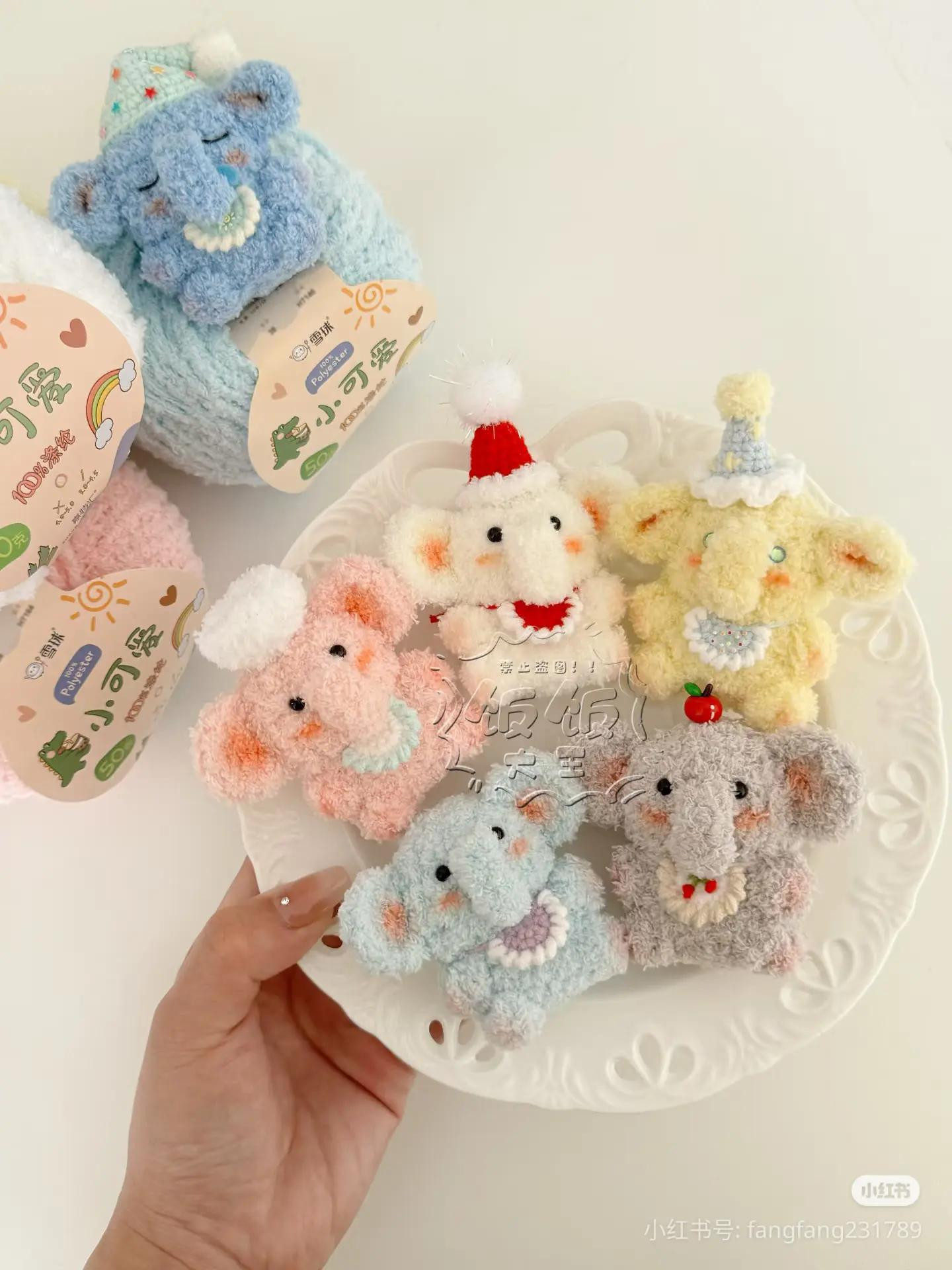 Voi con len bông xù