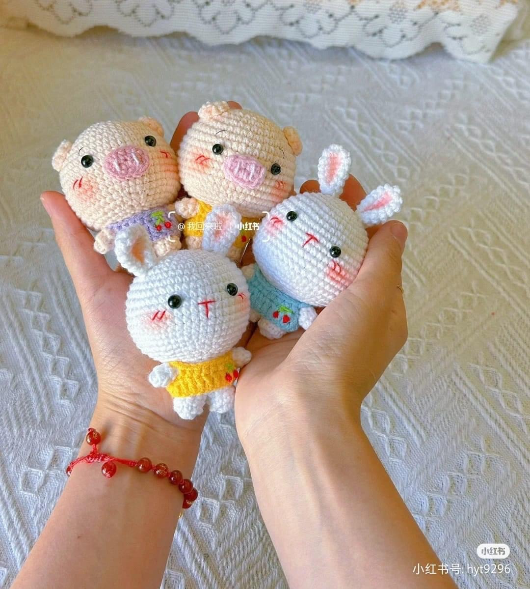 Adorable Crochet Animals: Chickens and Bears in Your Hands