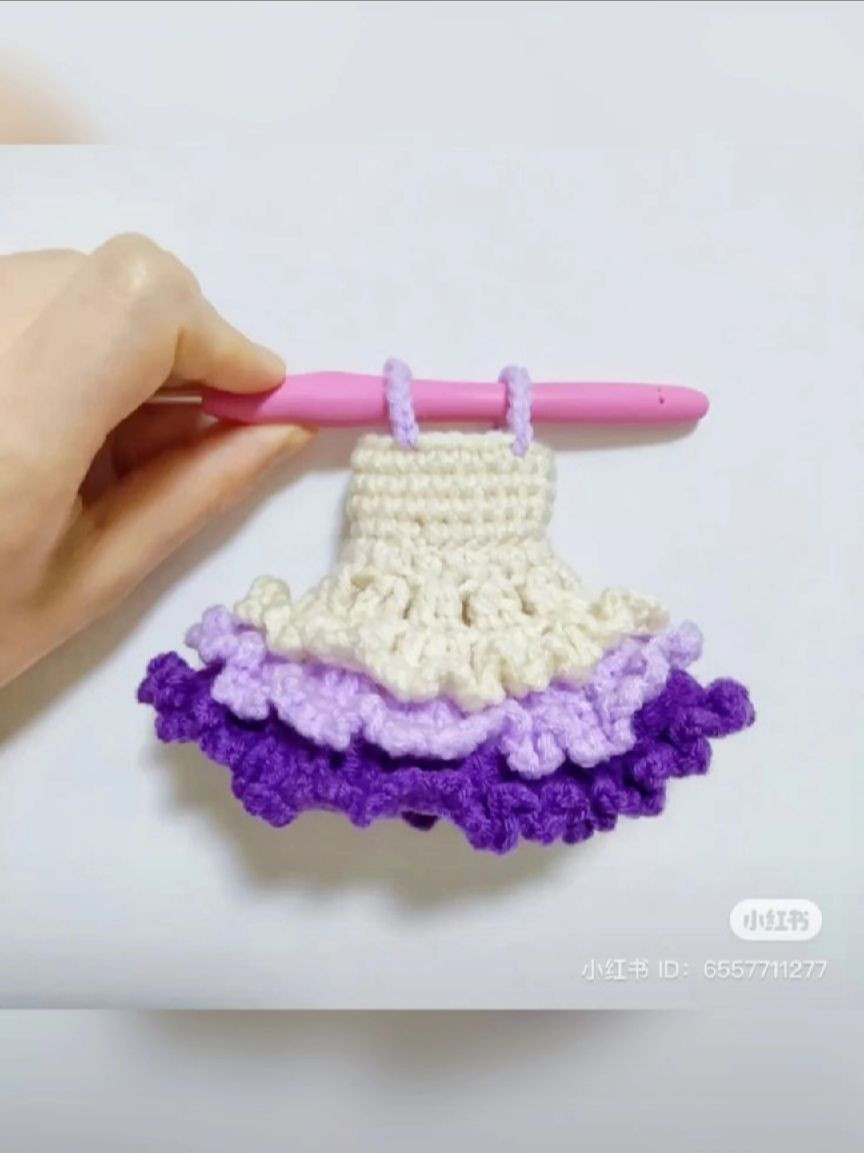 Adorable Crochet Christmas Dress Pattern for Dolls