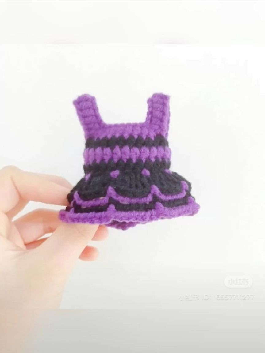 Adorable Crochet Christmas Dress Pattern for Dolls