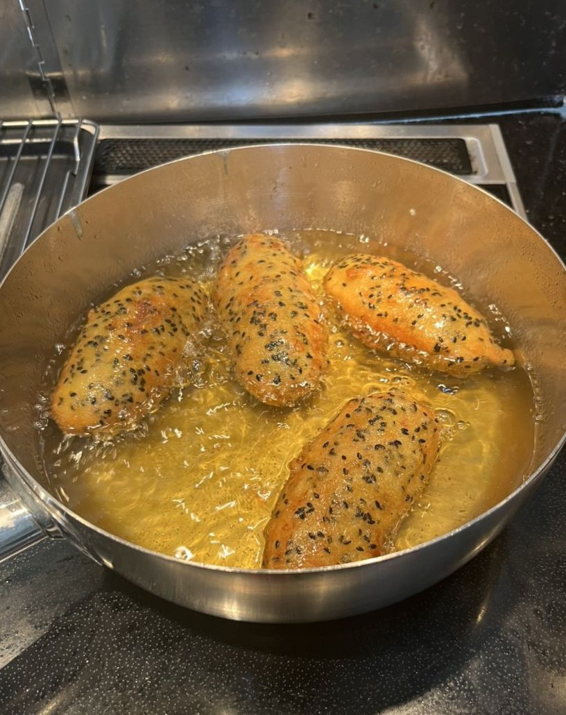 Bánh Chuối Chiên Vừng Giòn Rụm Thơm Ngọt