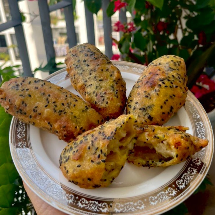 Bánh Chuối Chiên Vừng Giòn Rụm Thơm Ngọt