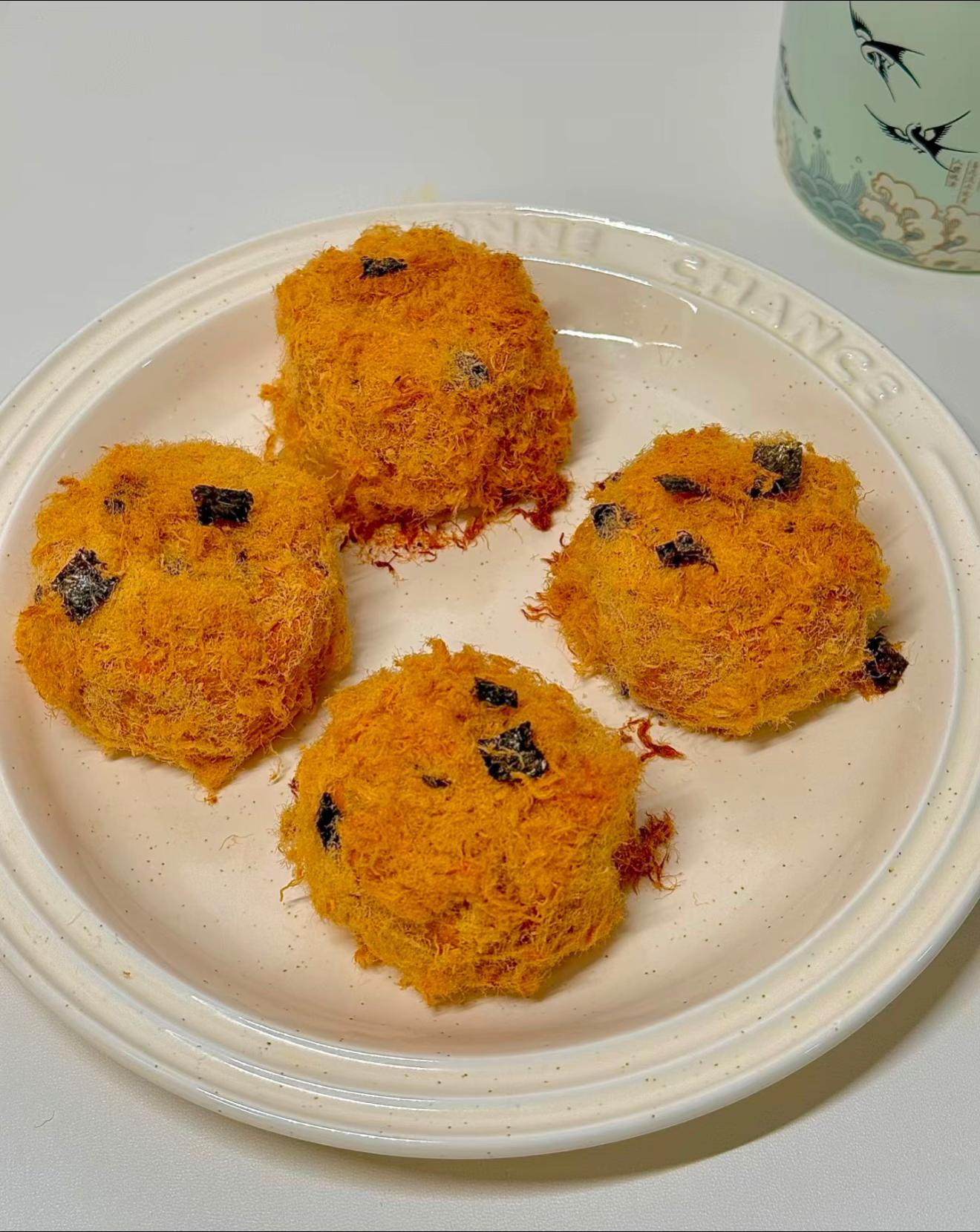 Bánh khoai mật chà bông phô mai tan chảy, hương vị ngọt ngào bổ dưỡng