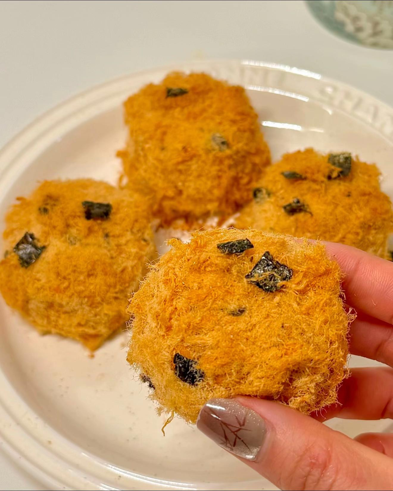 Bánh khoai mật chà bông phô mai tan chảy, hương vị ngọt ngào bổ dưỡng