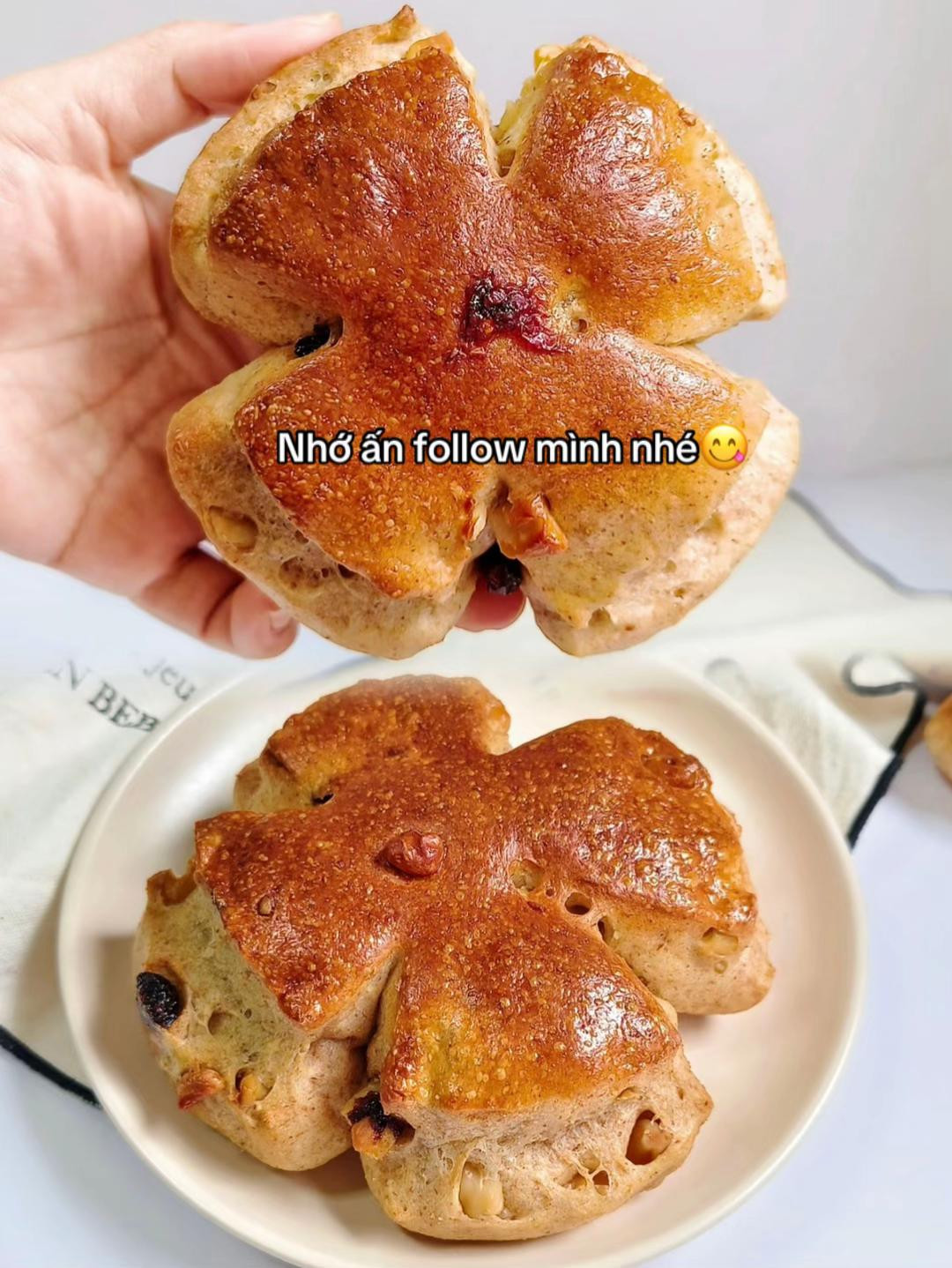 Bánh mì nguyên cám óc chó