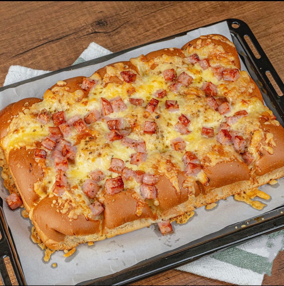 Bánh Mì Nướng Phô Mai Thơm Ngậy Giòn Tan