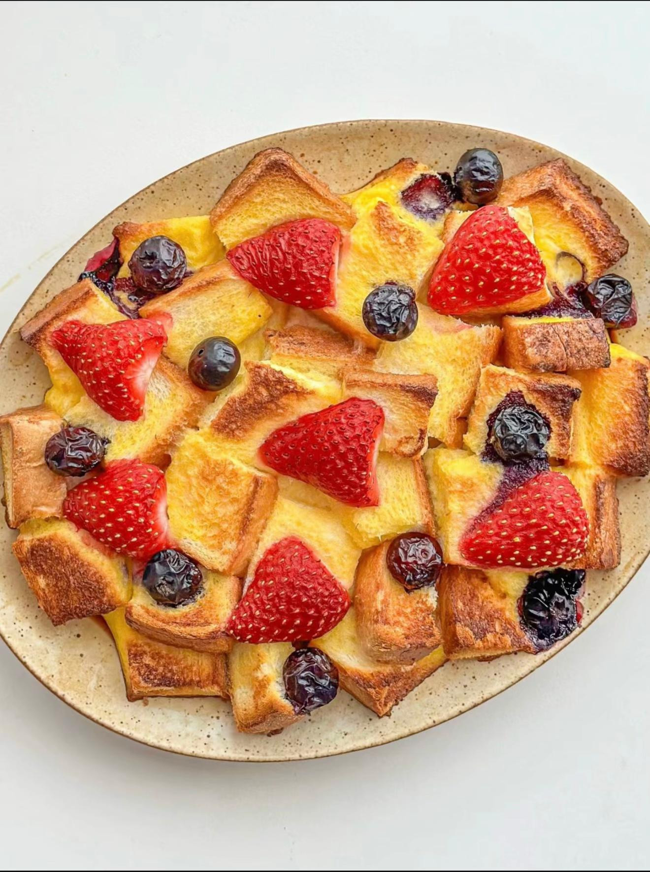 Bánh Mì Trái Cây Nướng Ngon Lành Cho Bữa Sáng