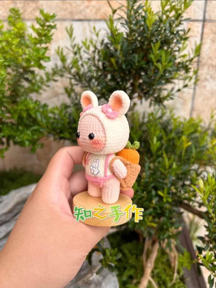 Bộ sưu tập búp bê móc len phong cách thú đáng yêu