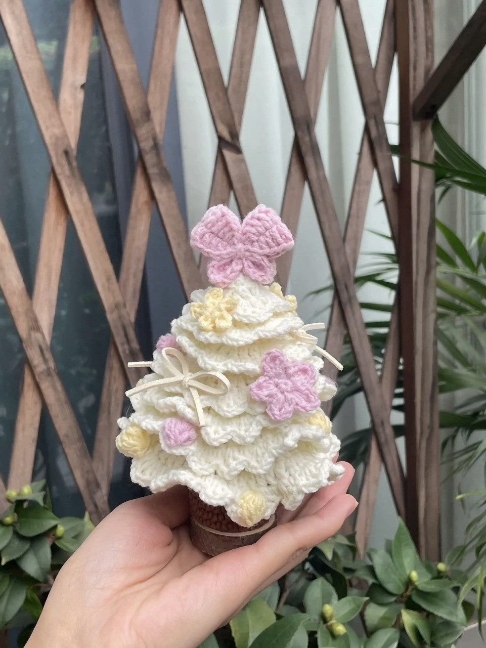 Bộ sưu tập cây thông Noel móc len đáng yêu và sáng tạo