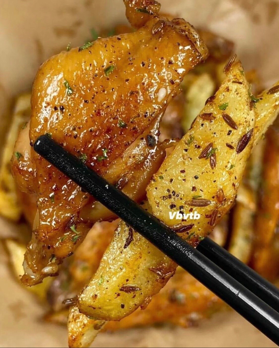 Cánh Gà Chiên Giòn Xào Khoai Tây Thơm Lừng