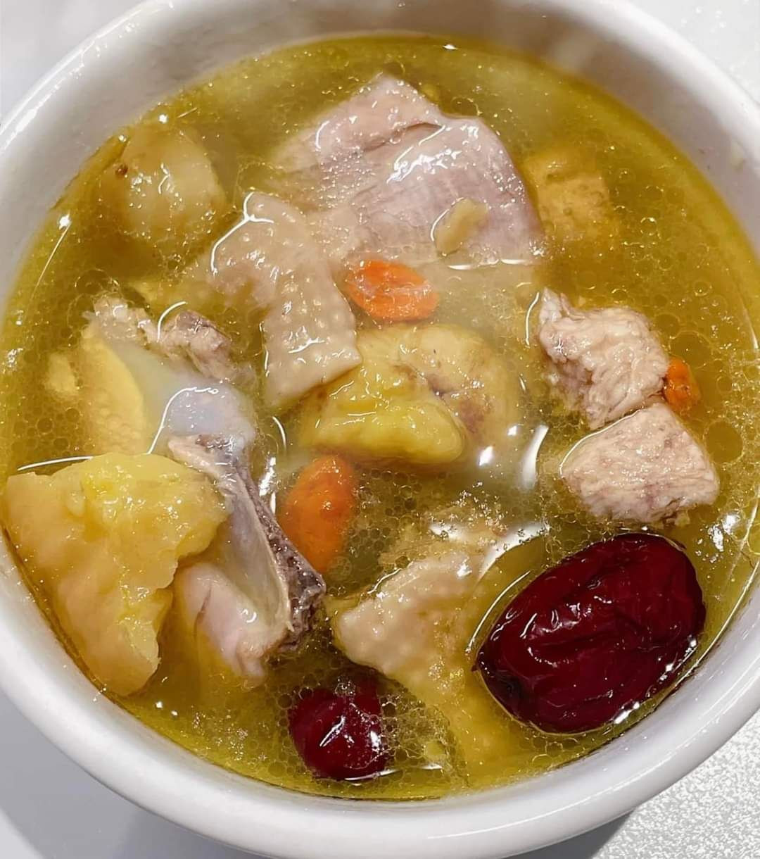 Canh Gà Hầm Hạt Dẻ Thơm Ngon Đậm Đà