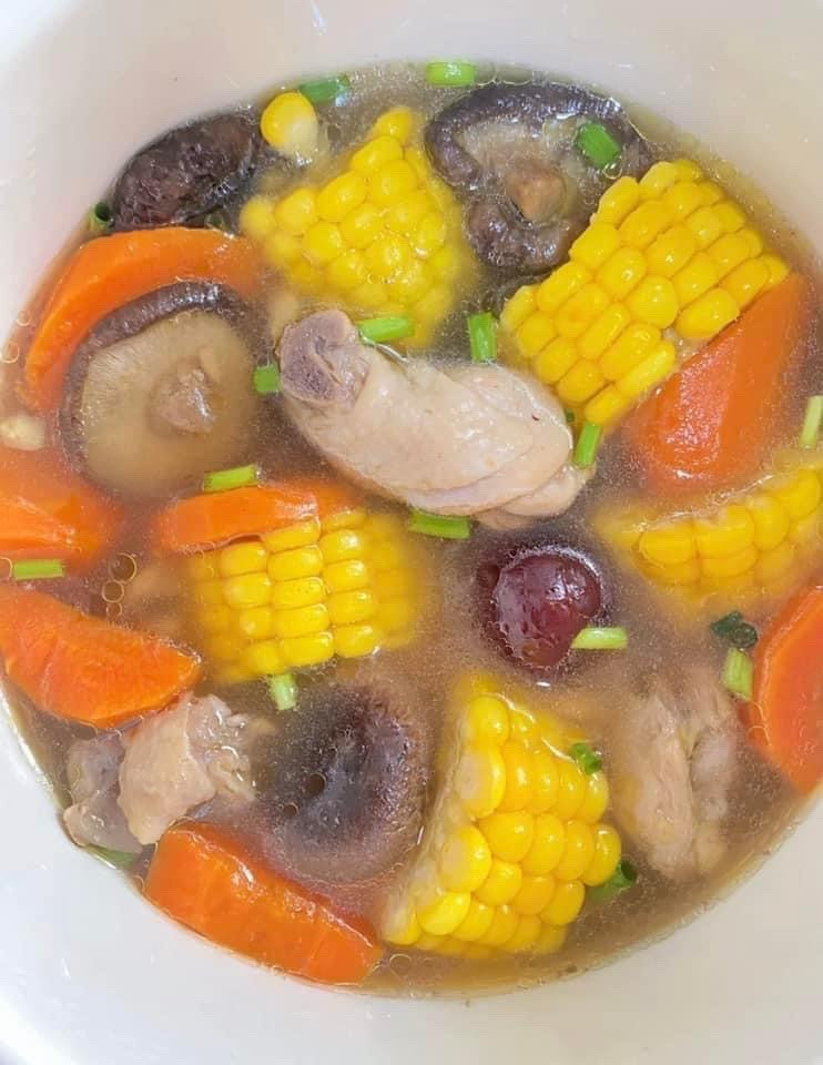 Canh Gà Nấm Hương