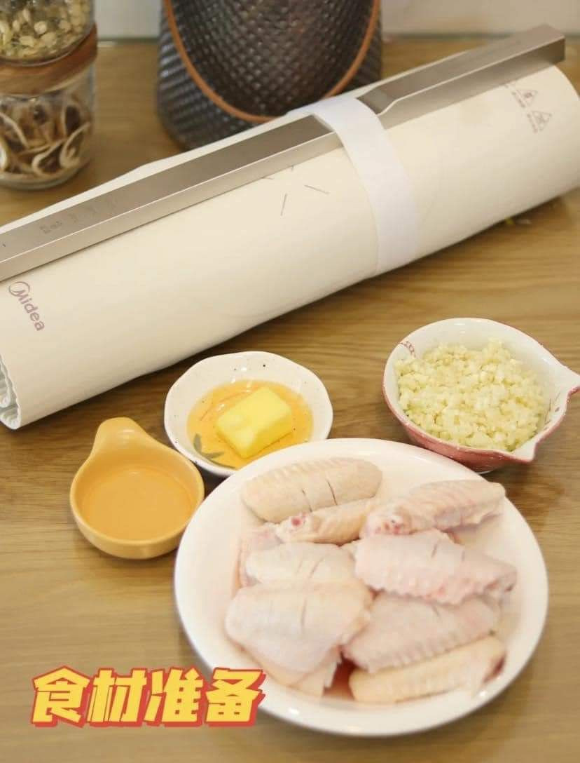 Cánh Gà Tỏi Chiên Giòn Ngọt Mật Ong