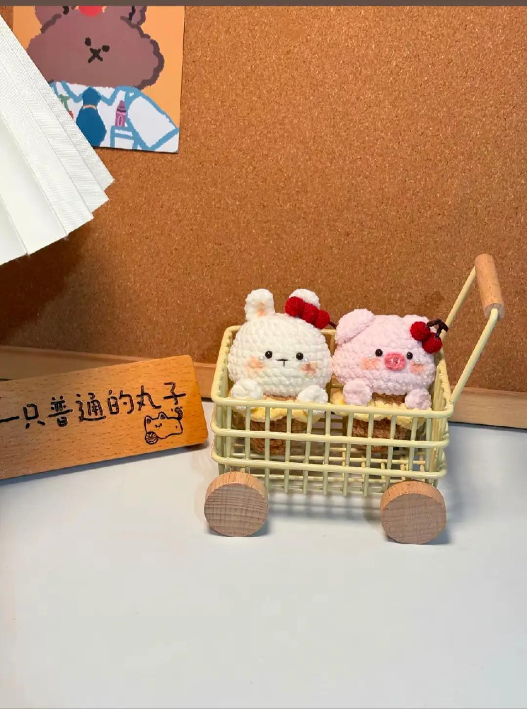 Cặp thú nhồi bông hình kem đáng yêu với quả cherry trên đầu