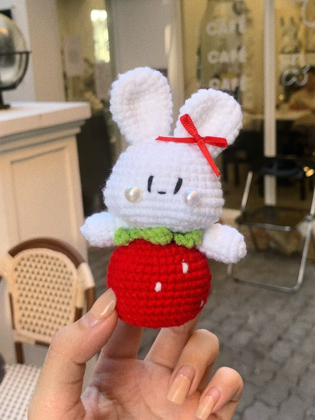 Chart móc khoá thỏ Dâu 🍓