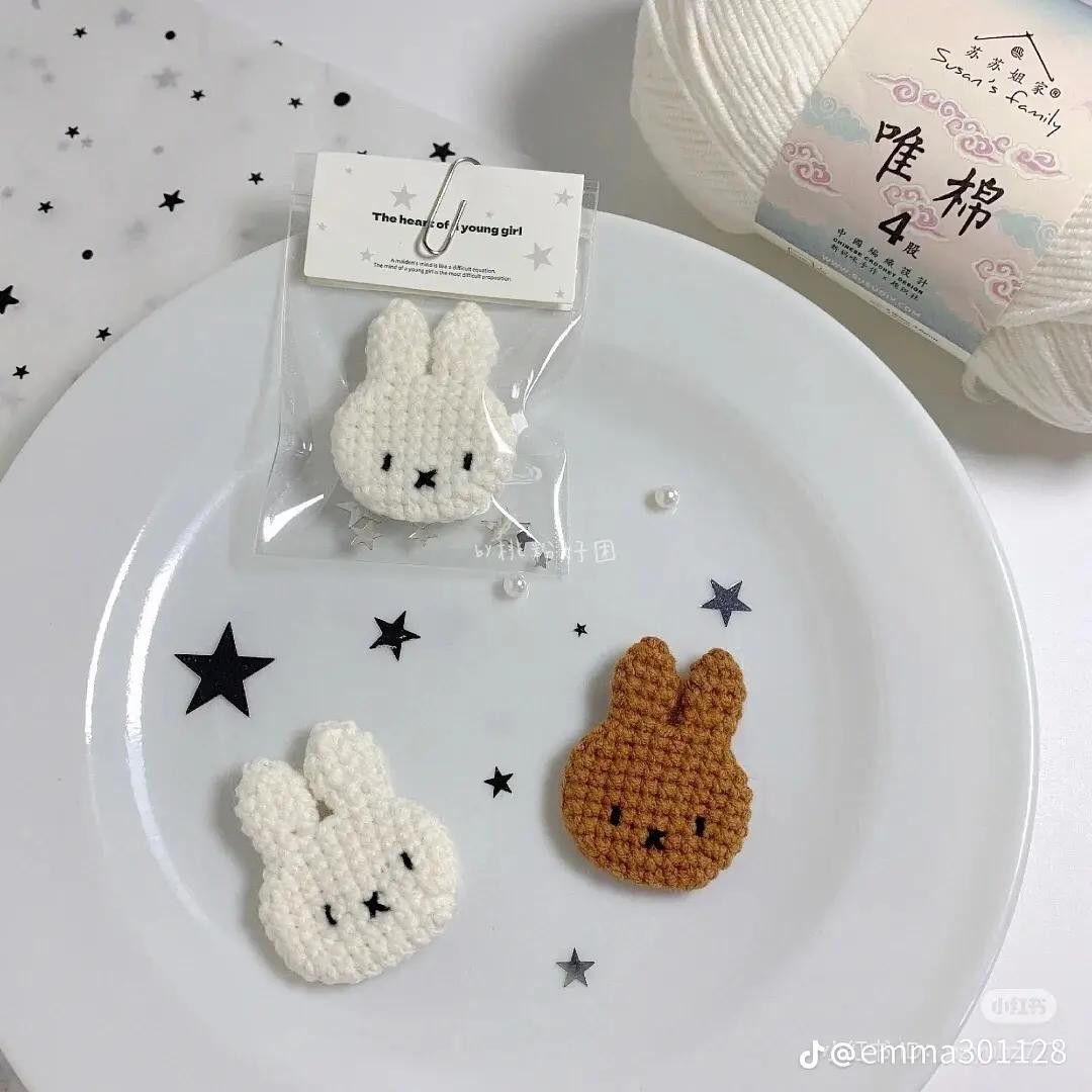 Chart móc len hình thỏ đáng yêu với kính râm cực ngầu