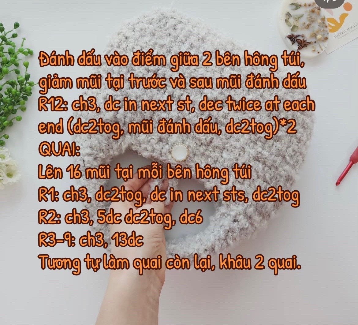 Chart móc túi xù dễ thương cho ngày lạnh thêm ấm áp