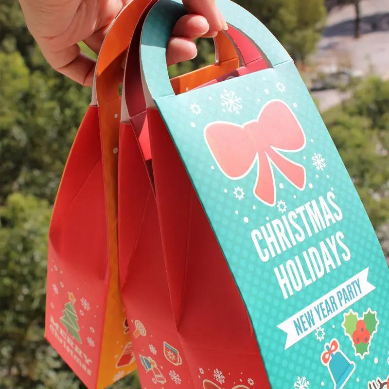 Christmas Yarn Patterns and Decoration Accessories for Festive Crafting