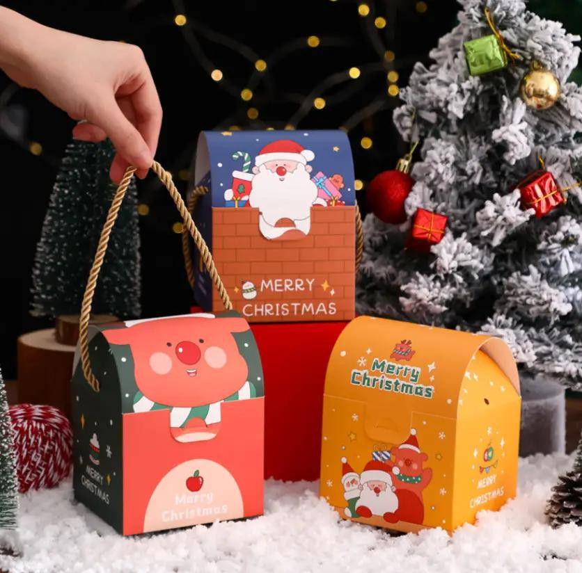 Christmas Yarn Patterns and Decoration Accessories for Festive Crafting