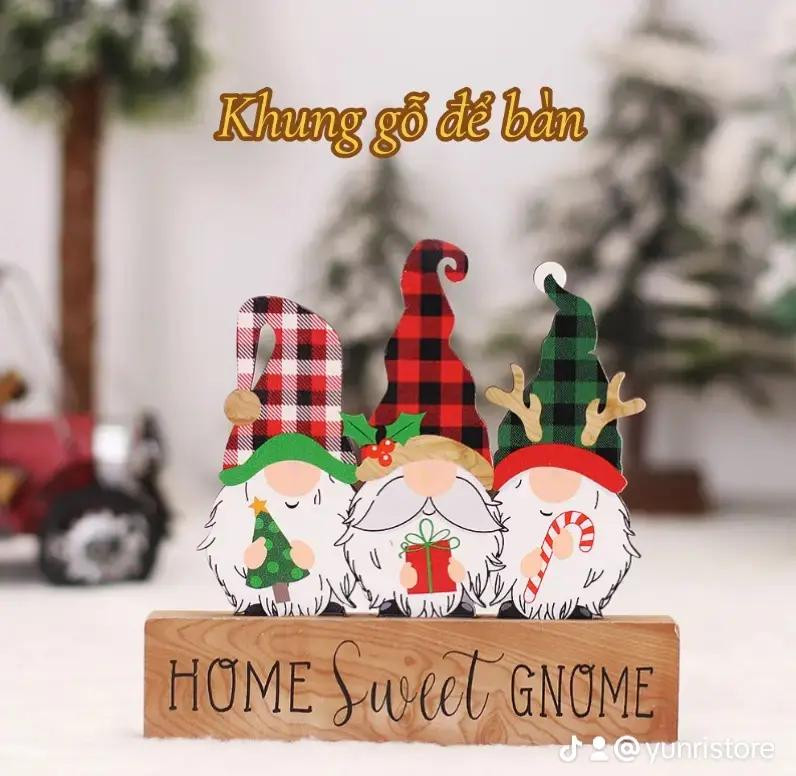 Christmas Yarn Patterns and Decoration Accessories for Festive Crafting