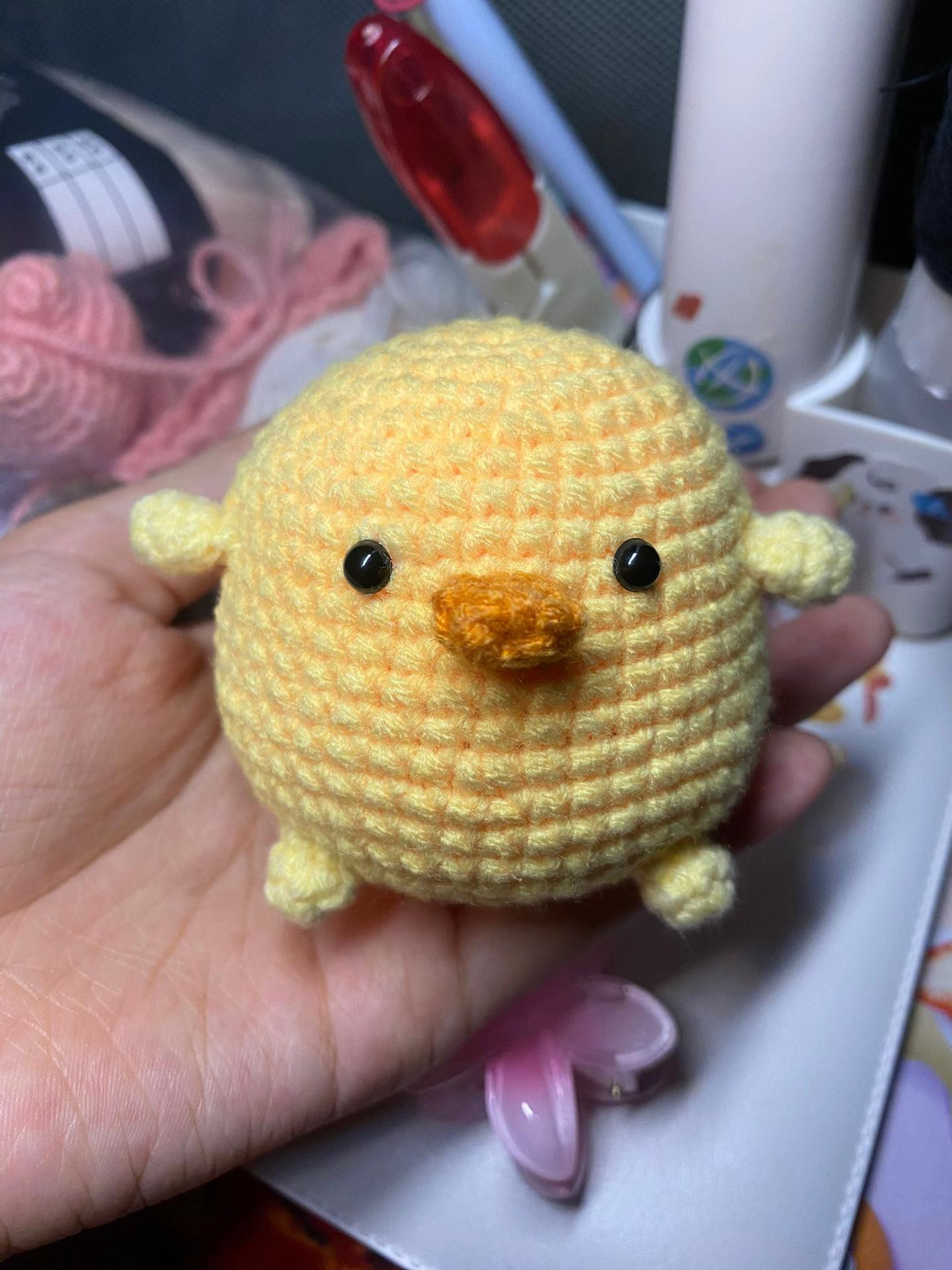 Chú vịt con móc len dễ thương làm quà tặng