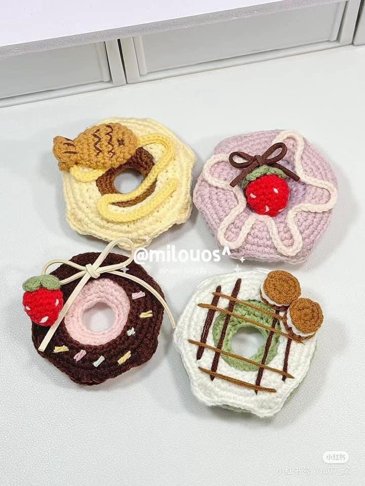 Colorful Crochet Cupcakes with Fruit Toppings for Creative Crafting