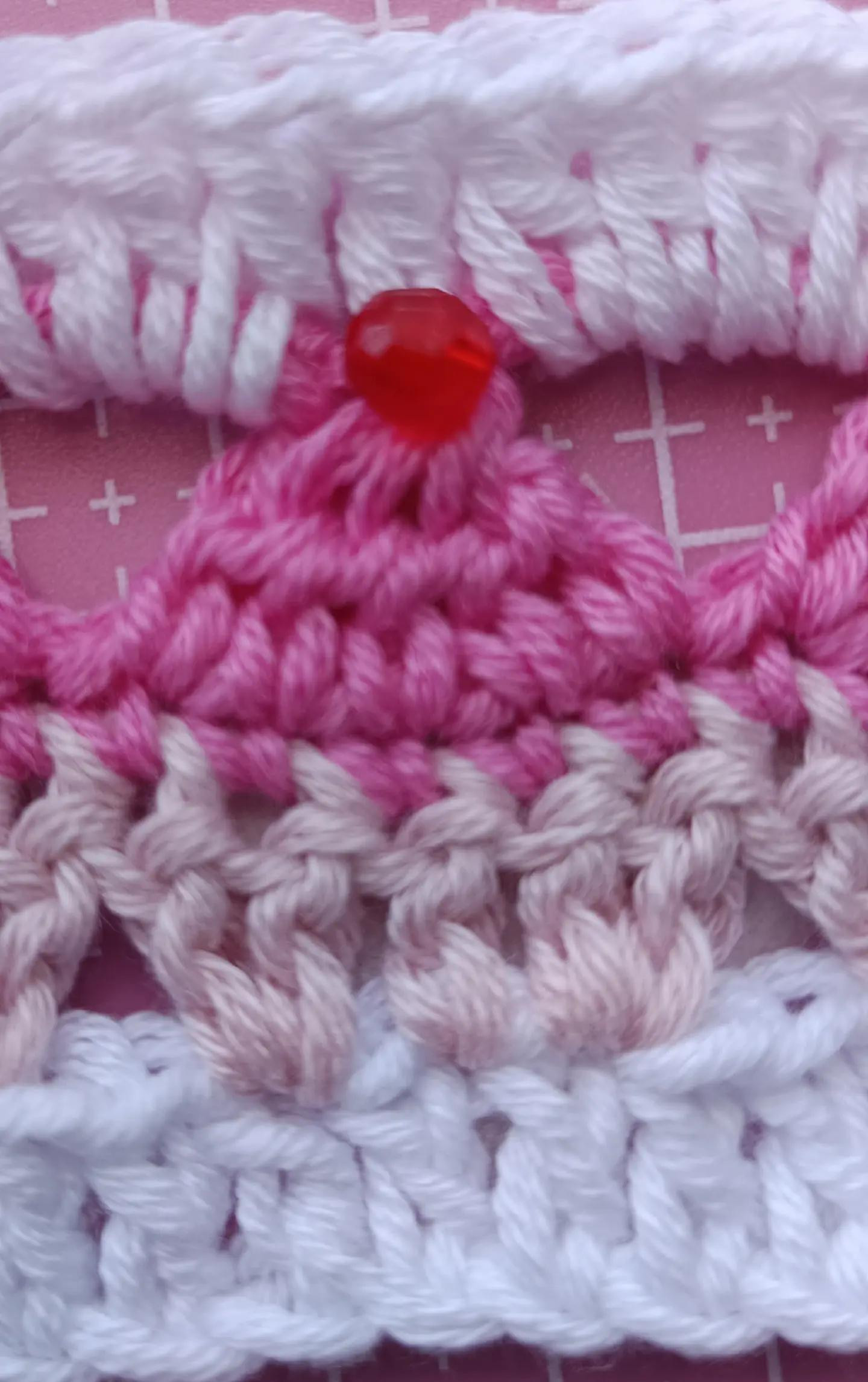 Colorful Cupcake Crochet Pattern with Beads for Creative Projects