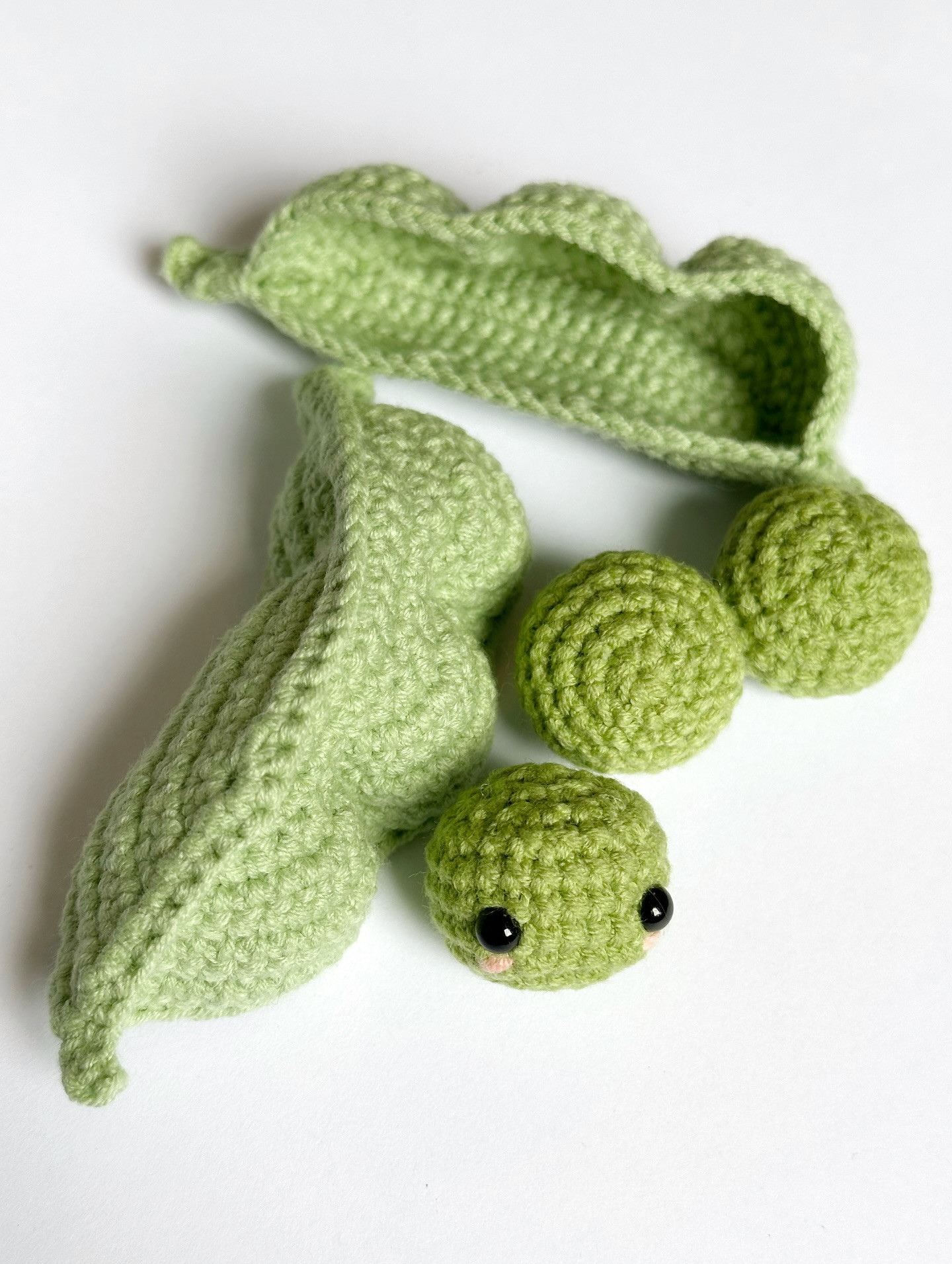 Crochet Amigurumi Peas in a Pod Free Pattern Guide