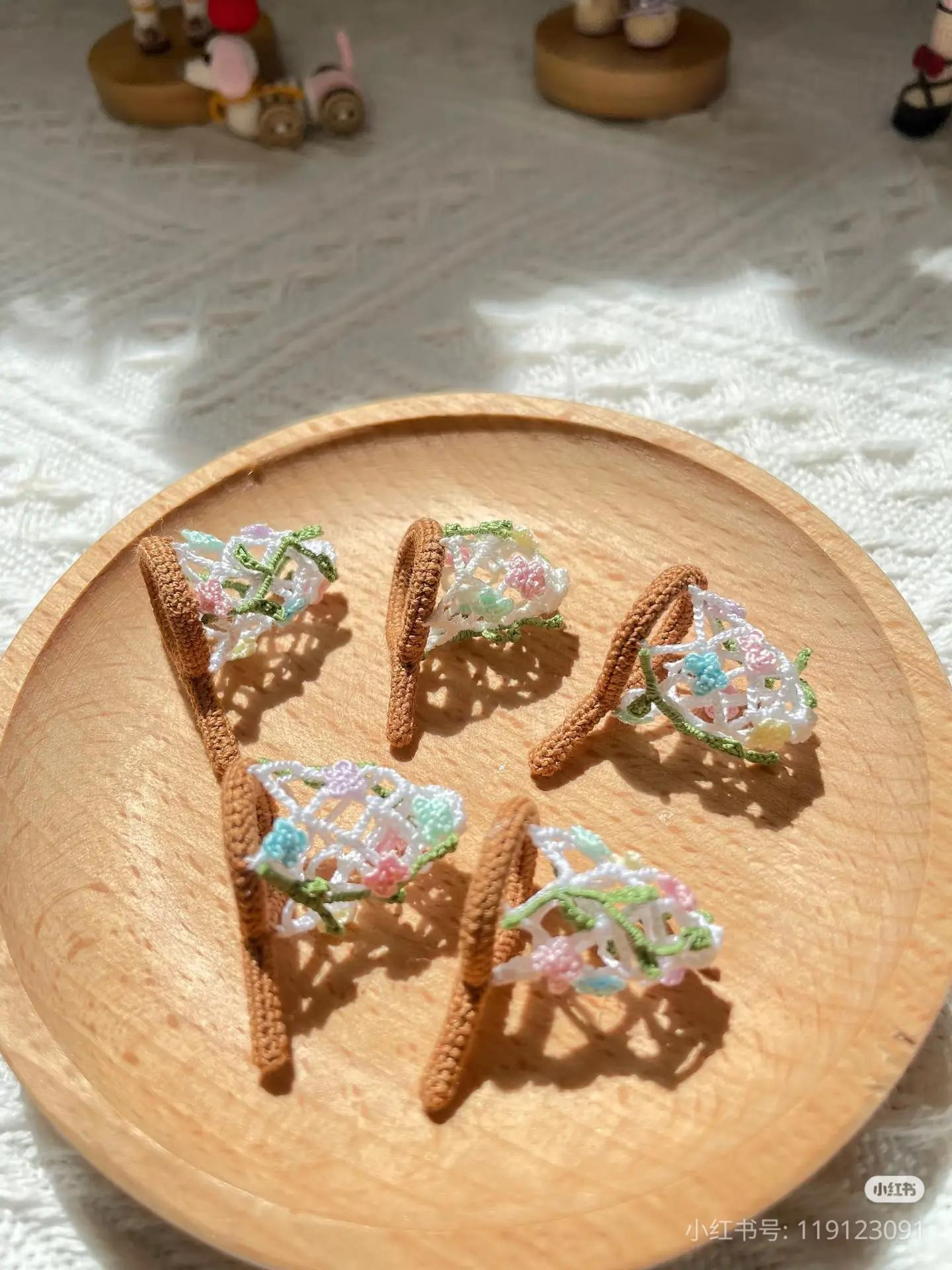 Crochet Butterfly and Flower Garden: Creative Yarn Art Design